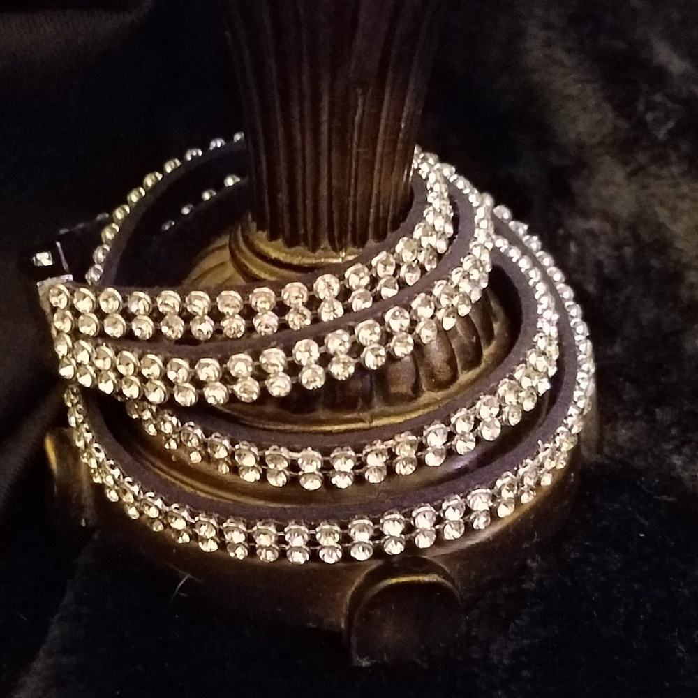 Wrap Twisted Rhinestone Bracelet - Picture 1 of 8